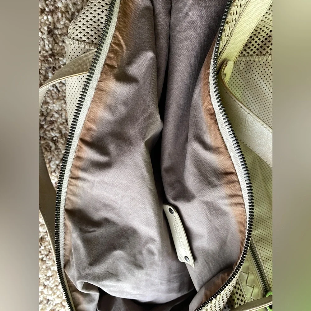 Bottega Veneta Intrecciato duffle Bag Shoulder beige leather quiet Luxury